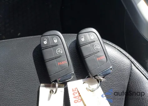 2018 Jeep Compass Latitude 4X4 from USA, damaged, VIN 3C4NJDBB9JT253055